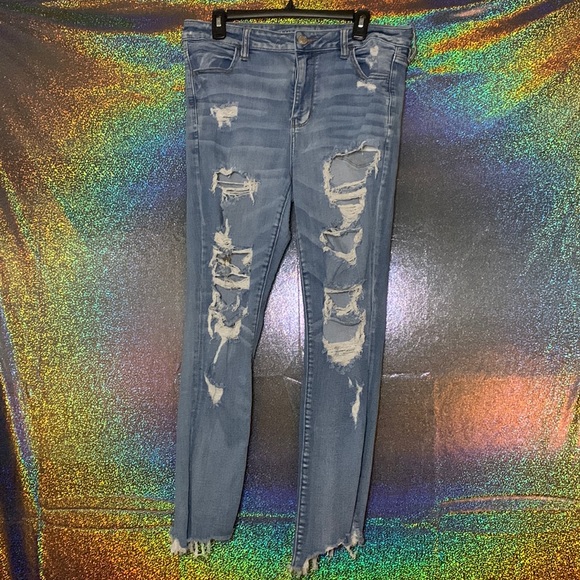 American Eagle Outfitters Denim - 🤍American Eagle Distressed Raw Hem Light Wash Hi Rise Jegging